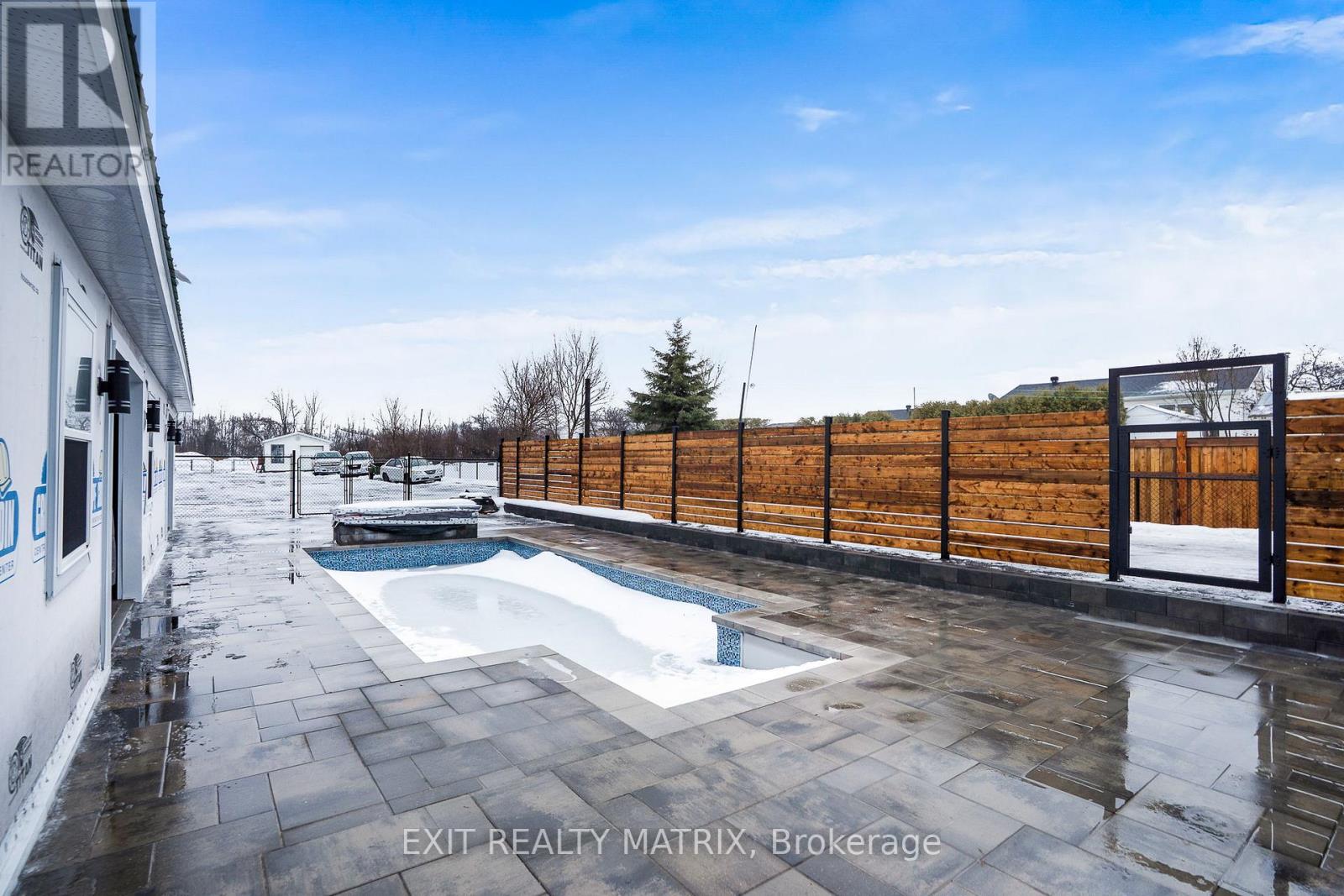 213 Longueuil Street, Champlain, Ontario  K0B 1K0 - Photo 29 - X12687916