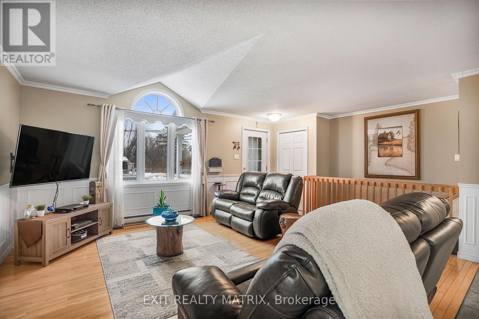 213 Longueuil Street, Champlain, Ontario  K0B 1K0 - Photo 7 - X12687916