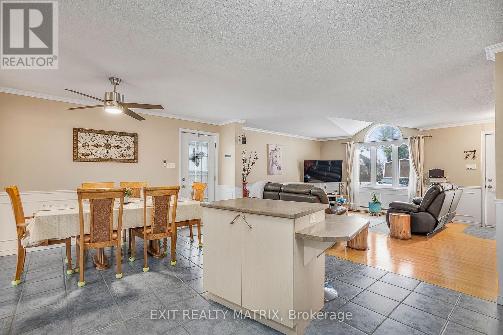 213 Longueuil Street, Champlain, Ontario  K0B 1K0 - Photo 9 - X12687916