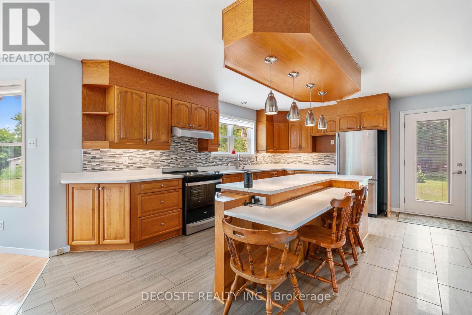 21890 County 10 Road, North Glengarry, Ontario  K0B 1H0 - Photo 13 - X12687958