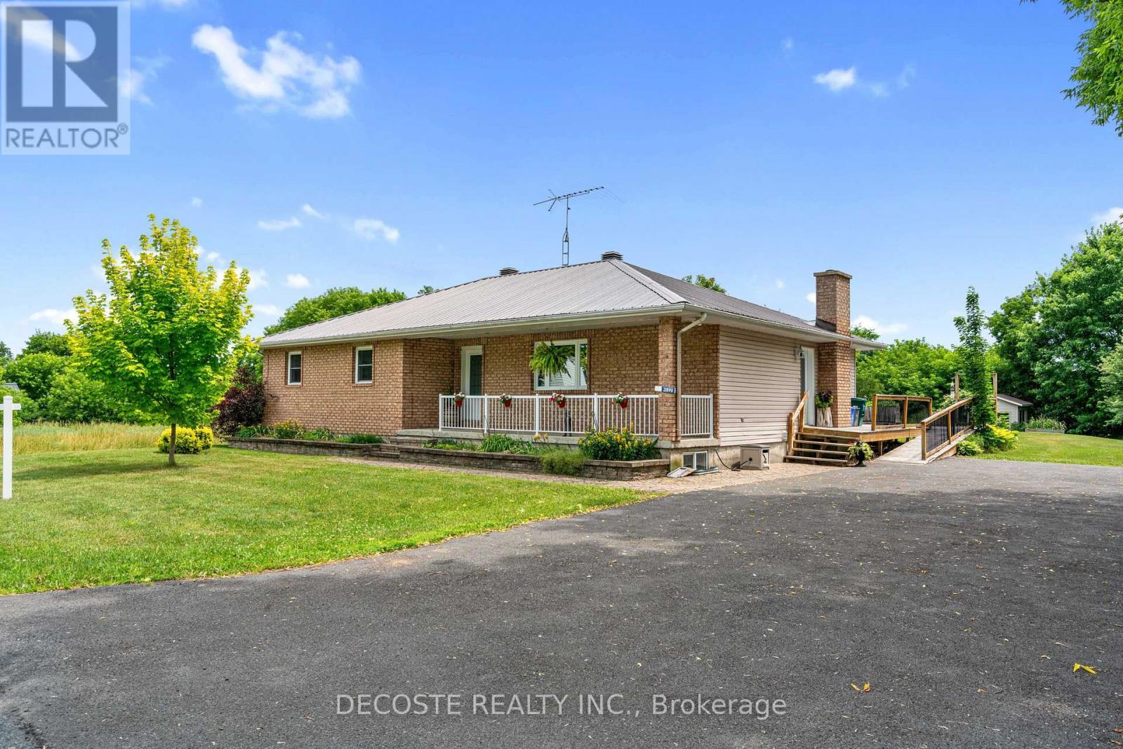 21890 County 10 Road, North Glengarry, Ontario  K0B 1H0 - Photo 2 - X12687958