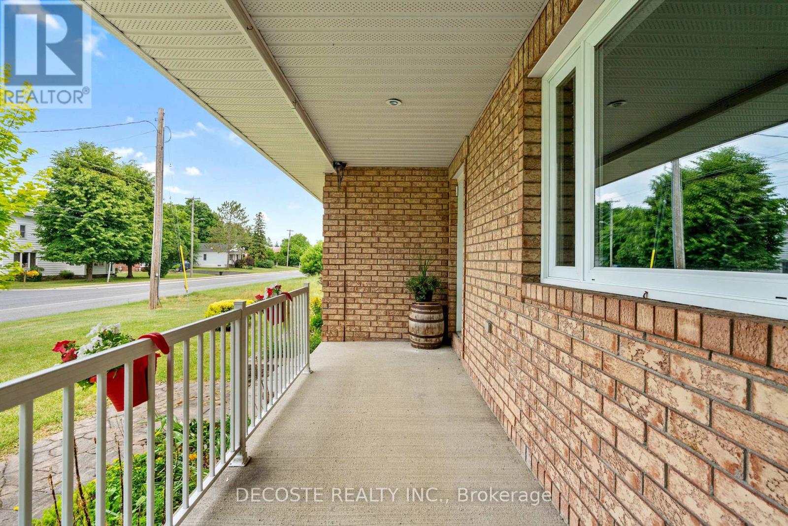 21890 County 10 Road, North Glengarry, Ontario  K0B 1H0 - Photo 4 - X12687958