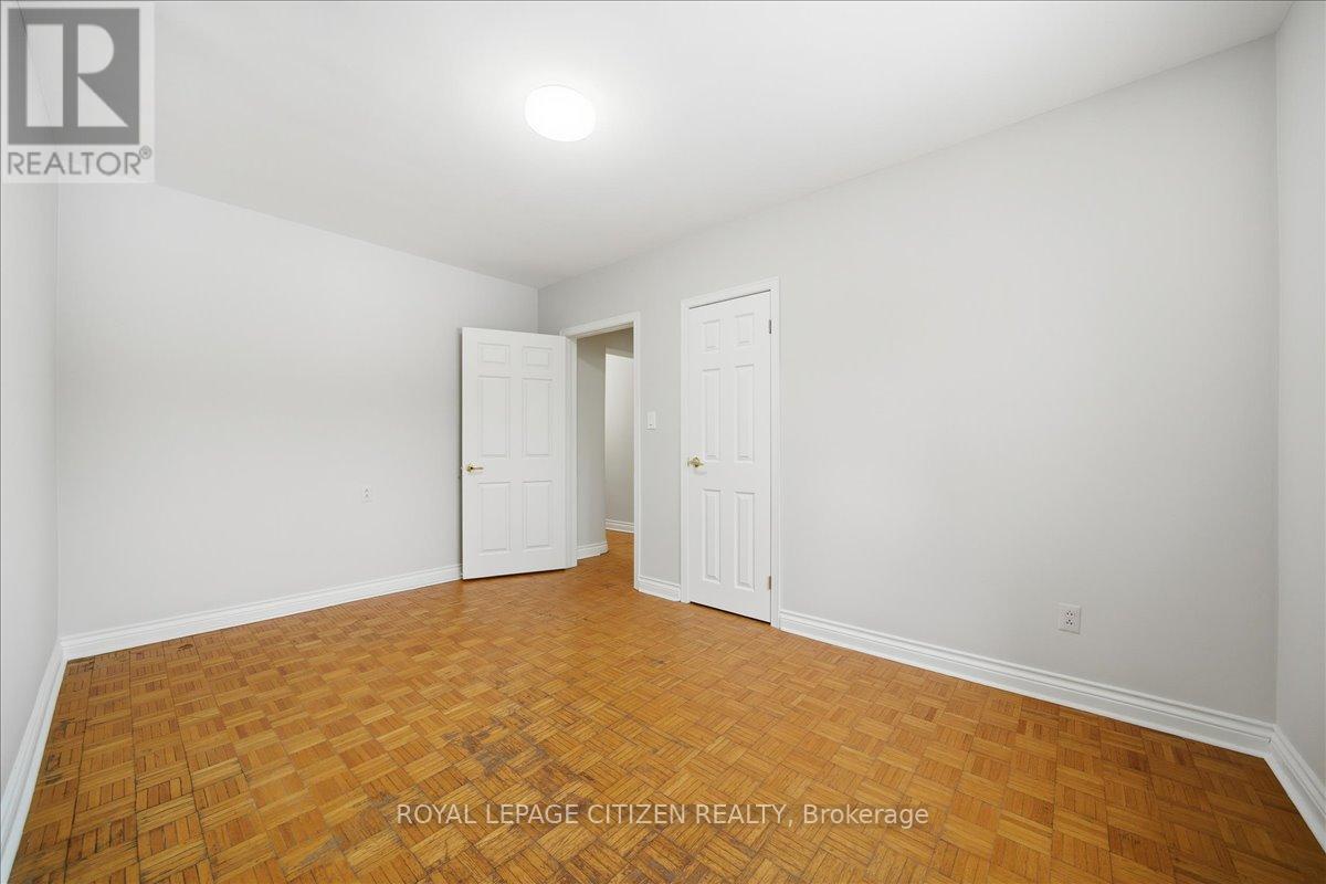 Main - 20 Dunsmore Gardens, Toronto, Ontario  M3H 3M2 - Photo 21 - C12682246