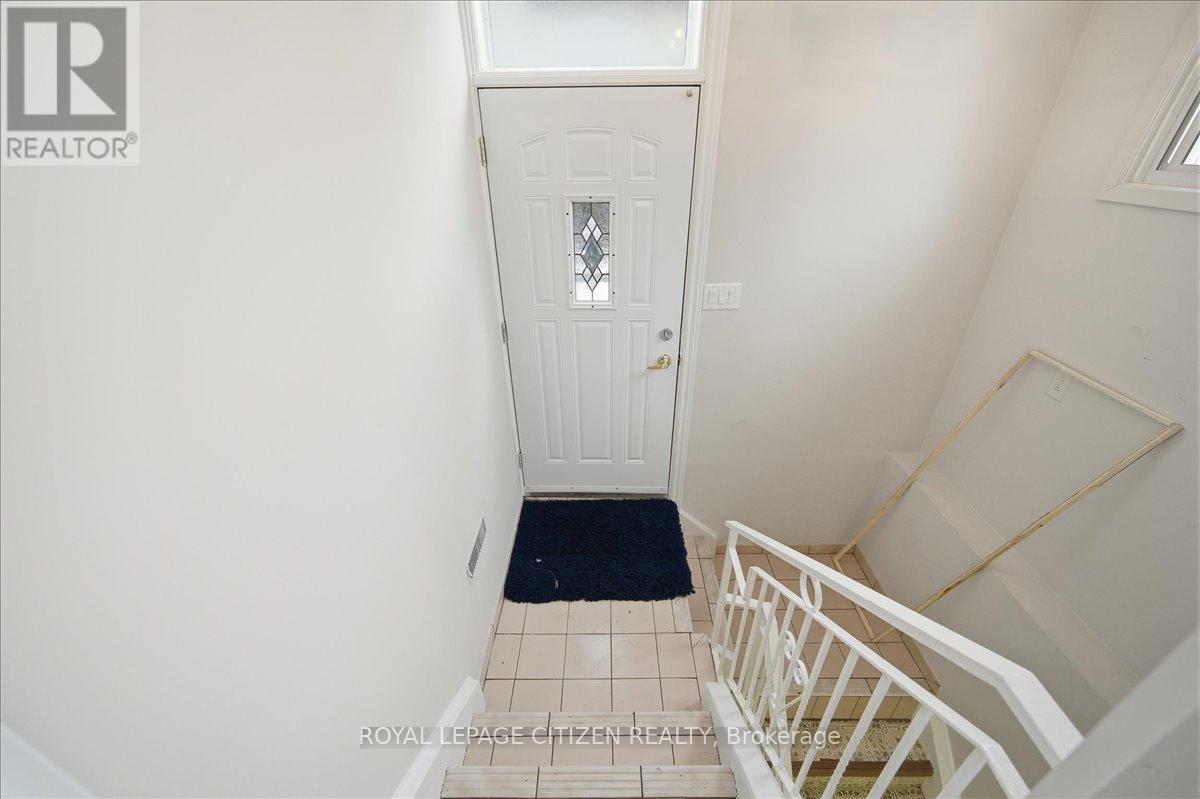 Main - 20 Dunsmore Gardens, Toronto, Ontario  M3H 3M2 - Photo 30 - C12682246