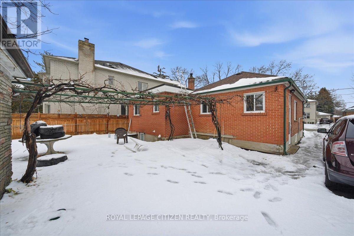 Main - 20 Dunsmore Gardens, Toronto, Ontario  M3H 3M2 - Photo 34 - C12682246