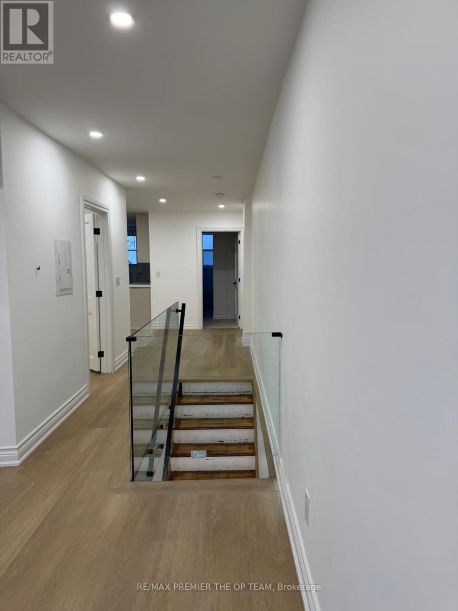 Upper Level - 54 Vaughan Road, Toronto, Ontario  M6G 2N4 - Photo 4 - C12687388