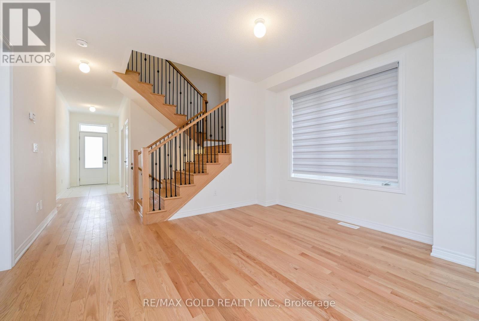 1345 Davis Loop, Innisfil, Ontario  L0L 0B1 - Photo 6 - N12594082