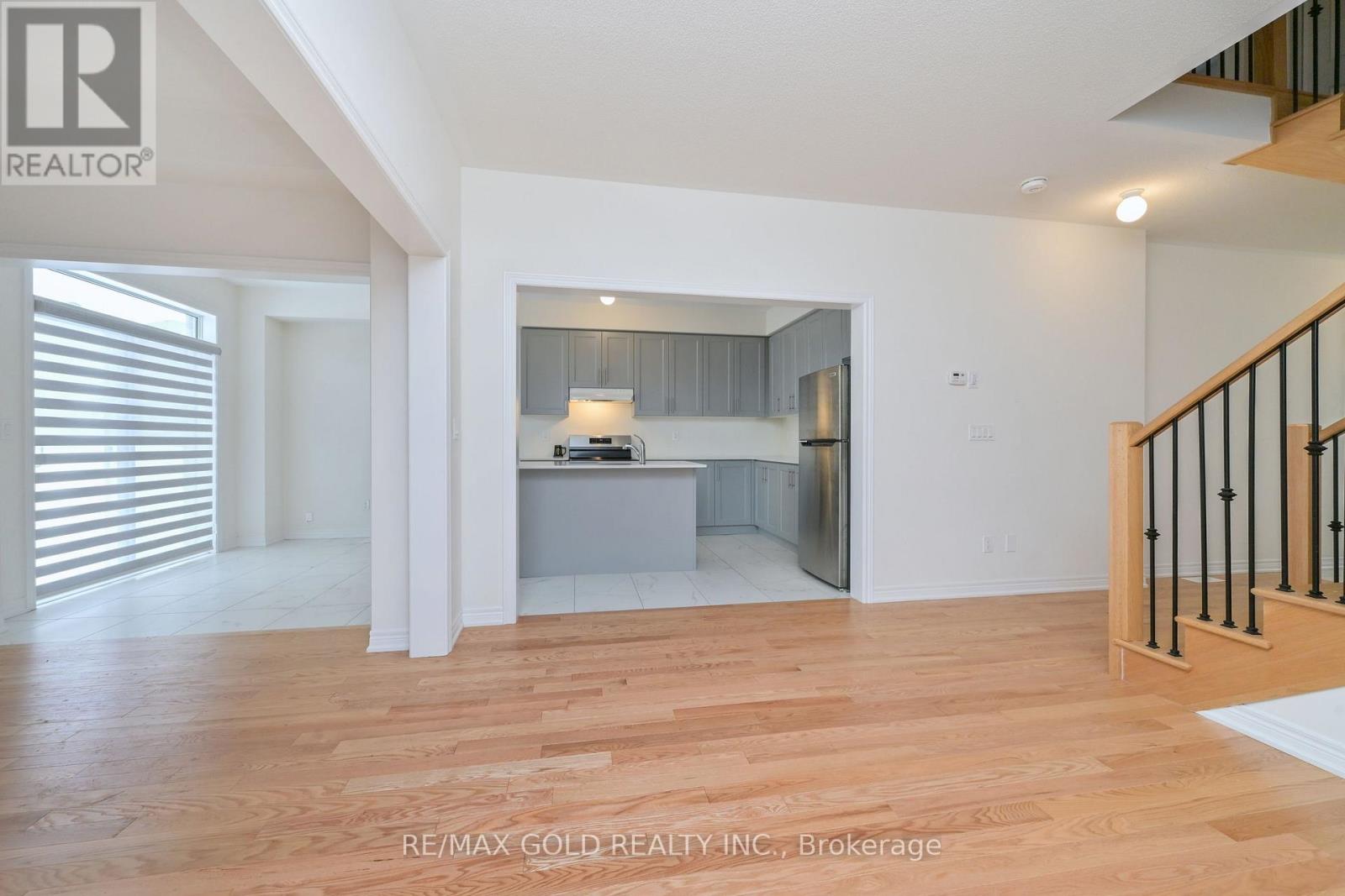 1345 Davis Loop, Innisfil, Ontario  L0L 0B1 - Photo 11 - N12594082