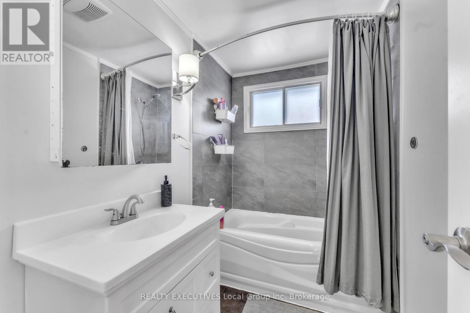 384 Justin Street, North Bay, Ontario  P1B 5J9 - Photo 16 - X12688082