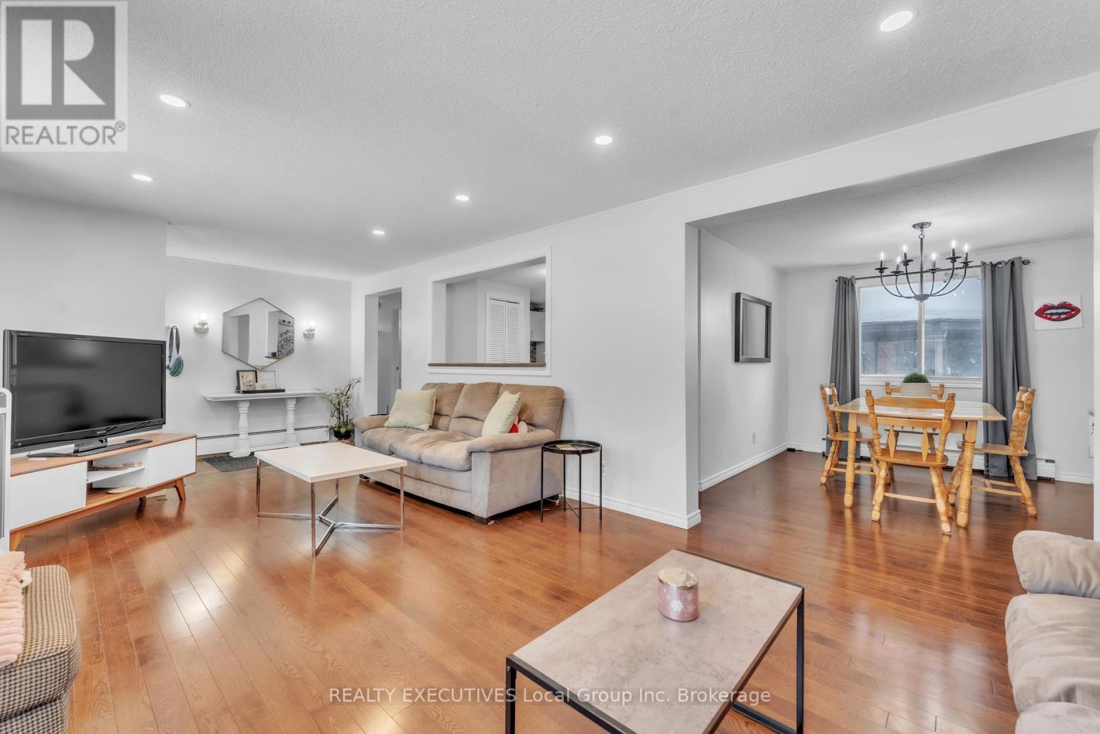 384 Justin Street, North Bay, Ontario  P1B 5J9 - Photo 8 - X12688082