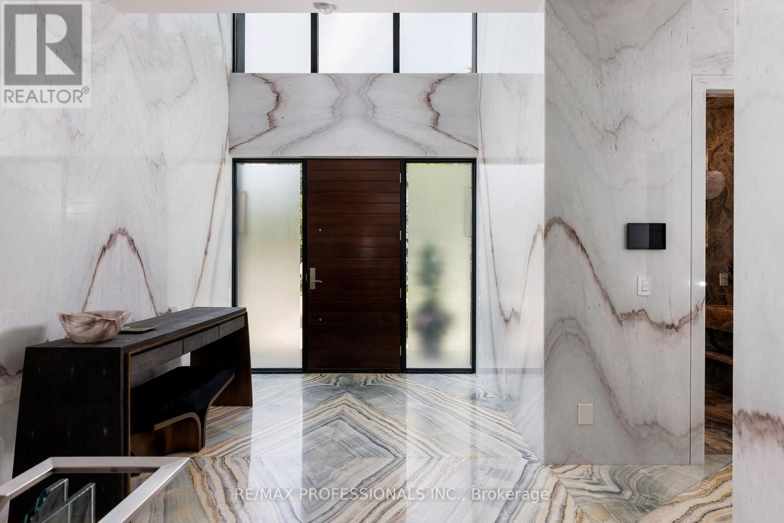 7 Ashley Park Road, Toronto, Ontario  M9A 4C9 - Photo 4 - W12687324