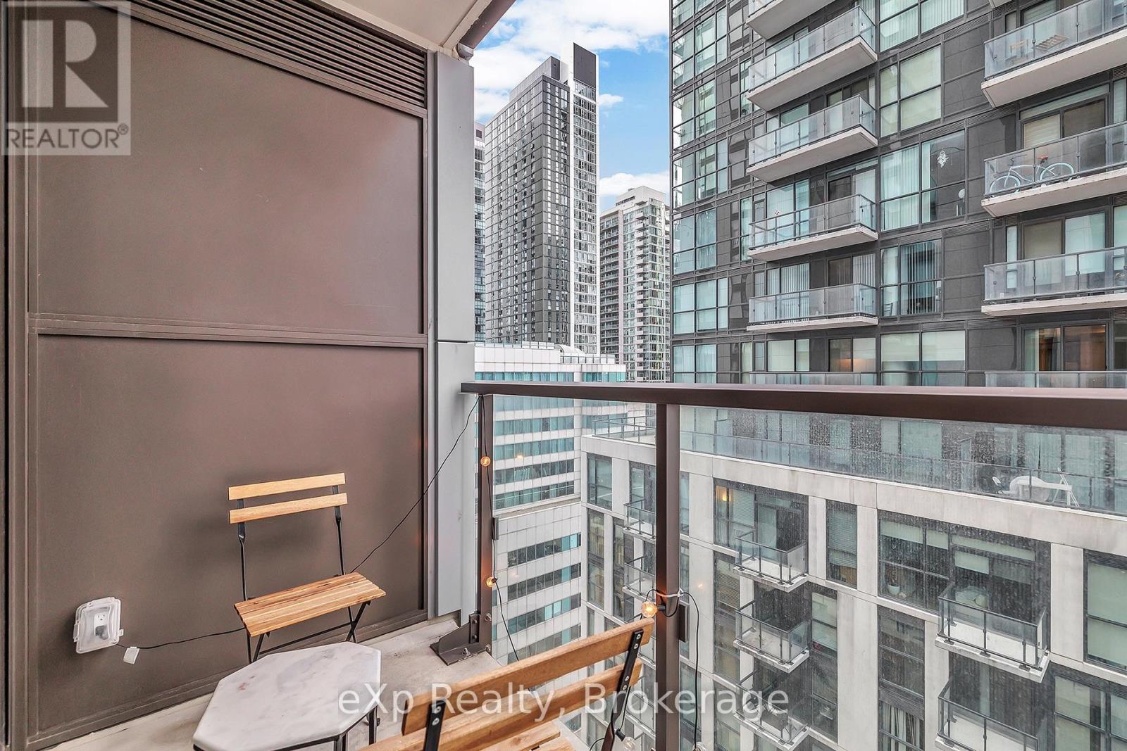 1903 - 8 Widmer Street, Toronto (Waterfront Communities), Ontario  M5V 0W6 - Photo 13 - C12688146