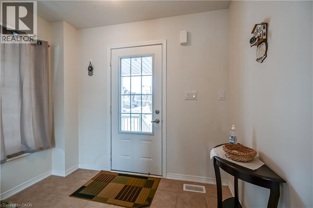 31 Armes St Street, Binbrook, Ontario  L0R 1C0 - Photo 4 - 40797050