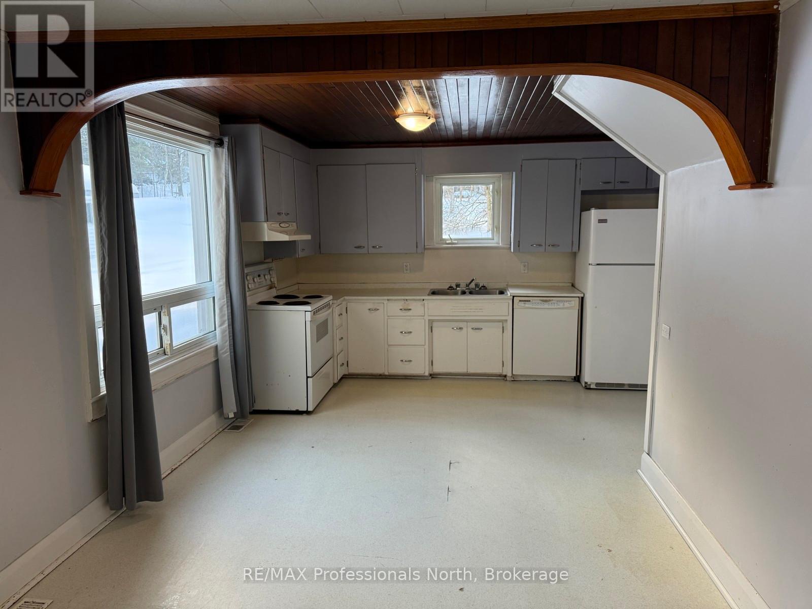 1092 Pioneer Road, Highlands East (Glamorgan), Ontario  K0M 1R0 - Photo 7 - X12688096