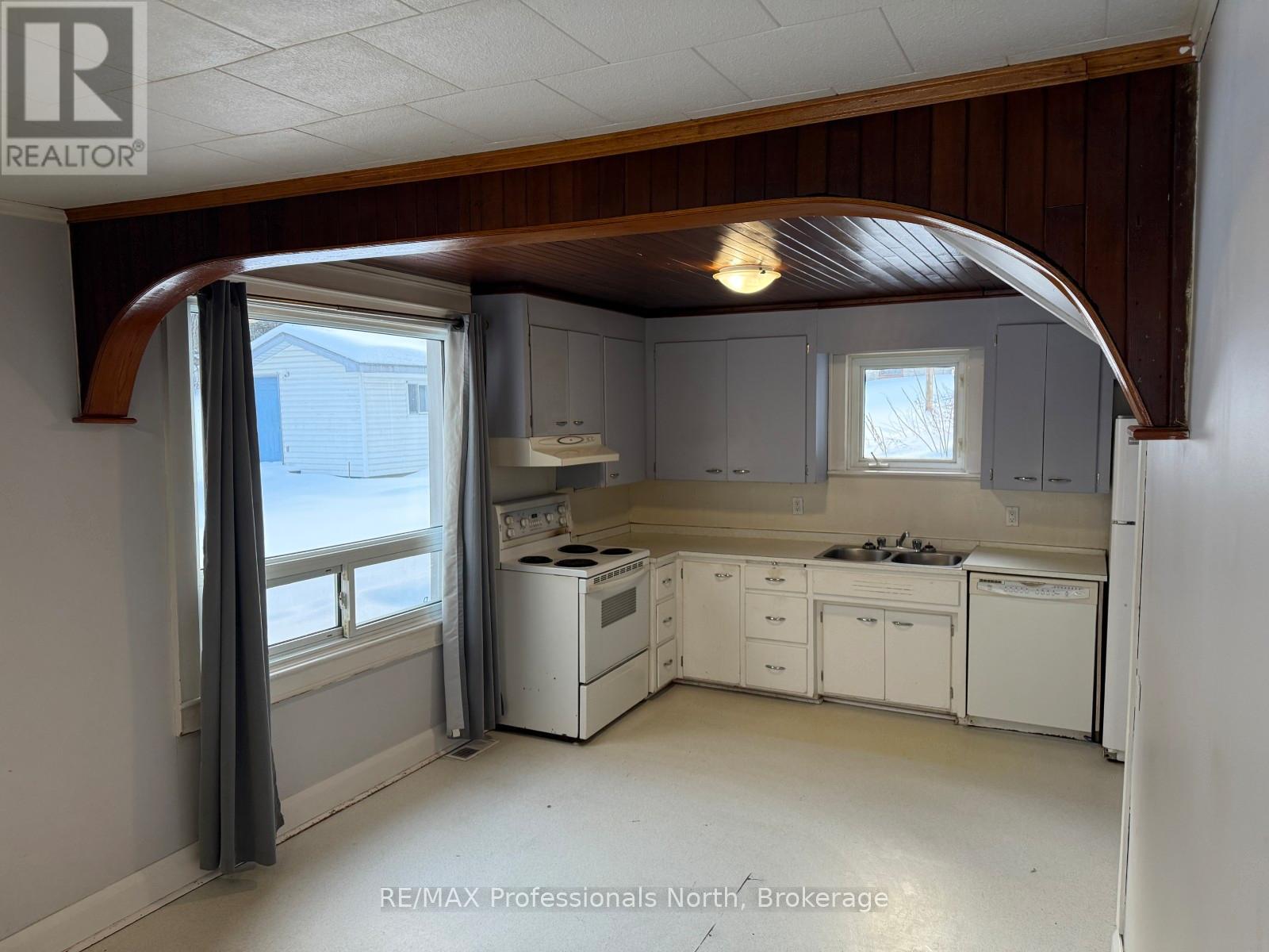 1092 Pioneer Road, Highlands East (Glamorgan), Ontario  K0M 1R0 - Photo 9 - X12688096