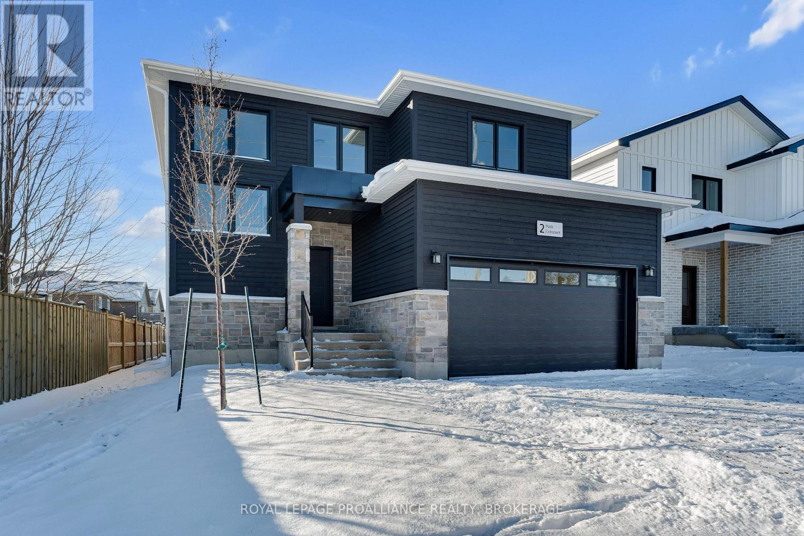 2 PARK CRESCENT, Loyalist, Ontario