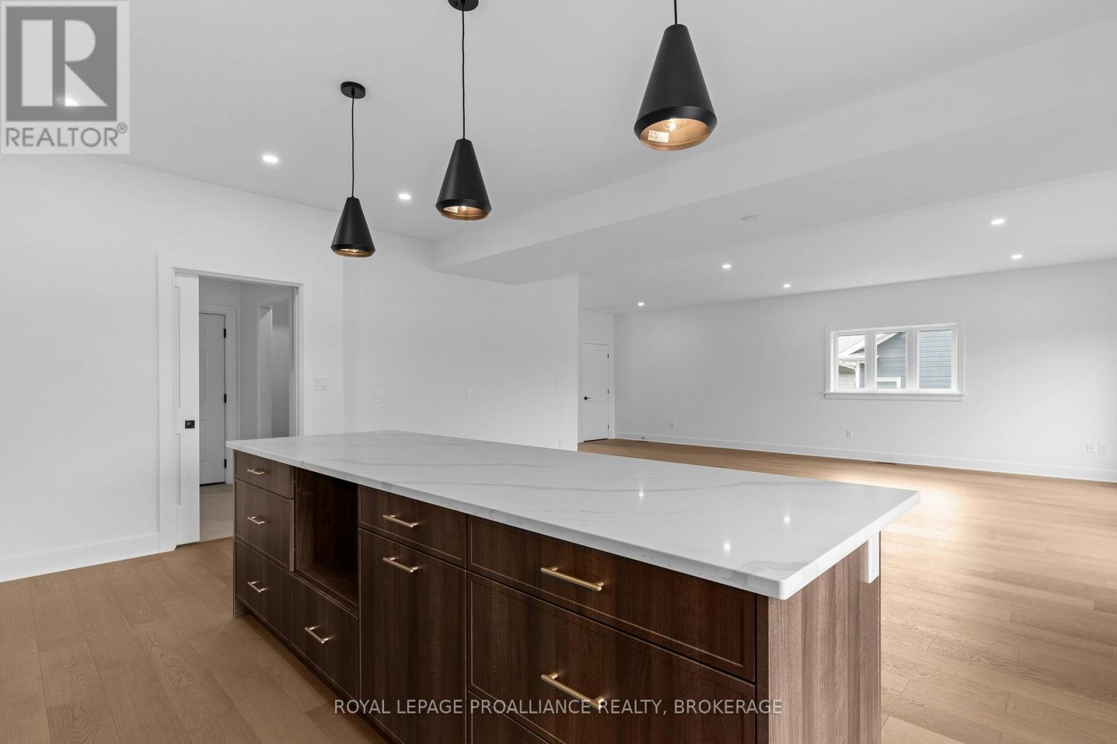 2 Park Crescent, Loyalist, Ontario  K7N 0C2 - Photo 13 - X12688108