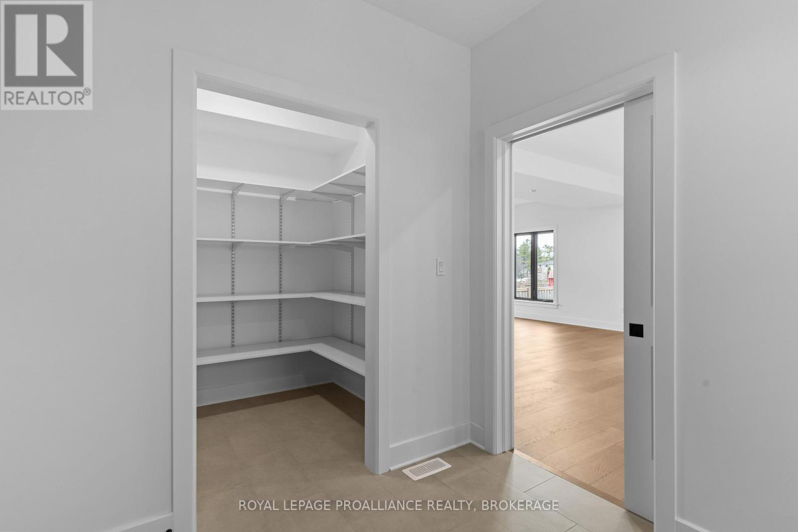 2 Park Crescent, Loyalist, Ontario  K7N 0C2 - Photo 17 - X12688108