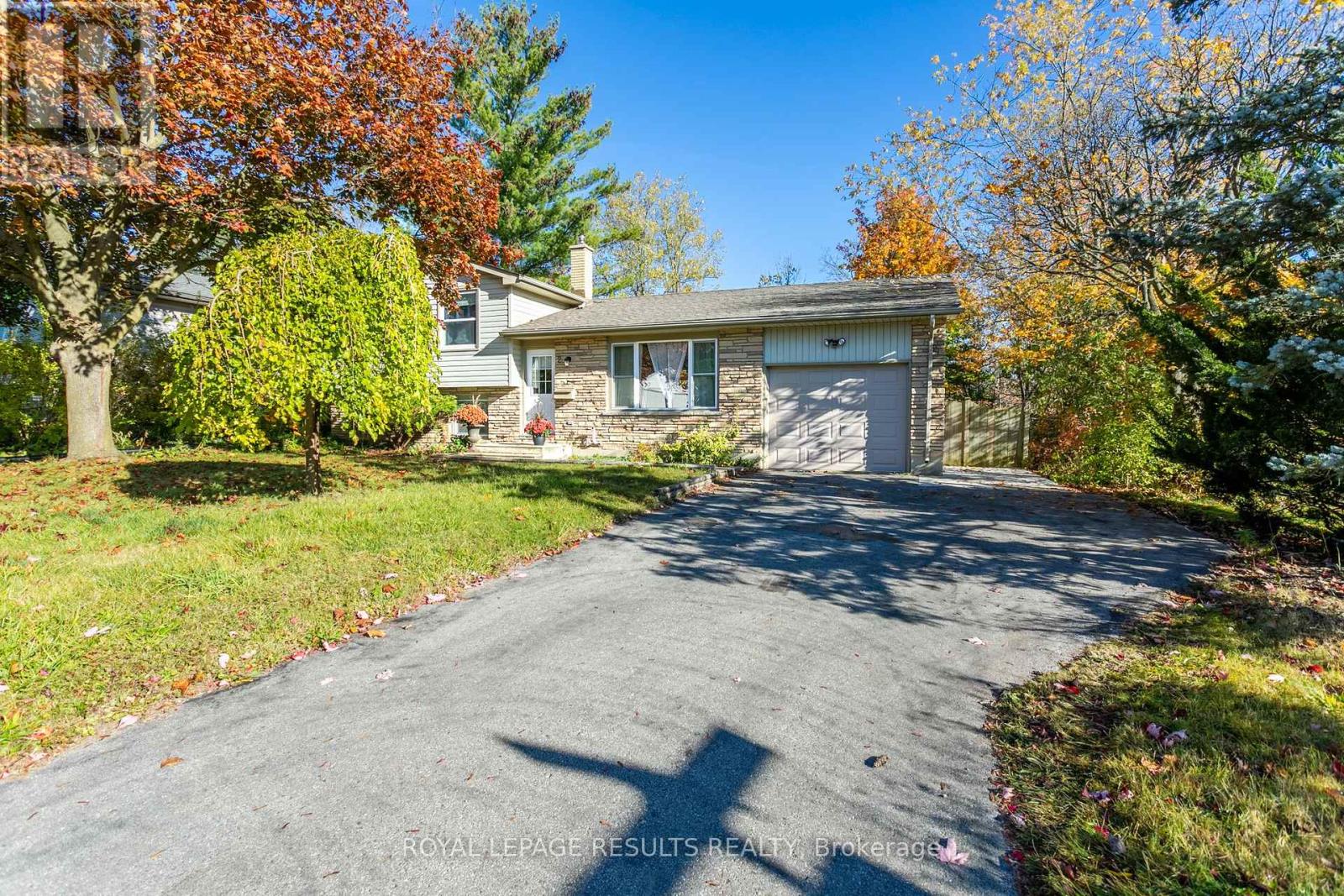 2 Northwood Place, St. Thomas, Ontario  N5P 2J4 - Photo 5 - X12688078