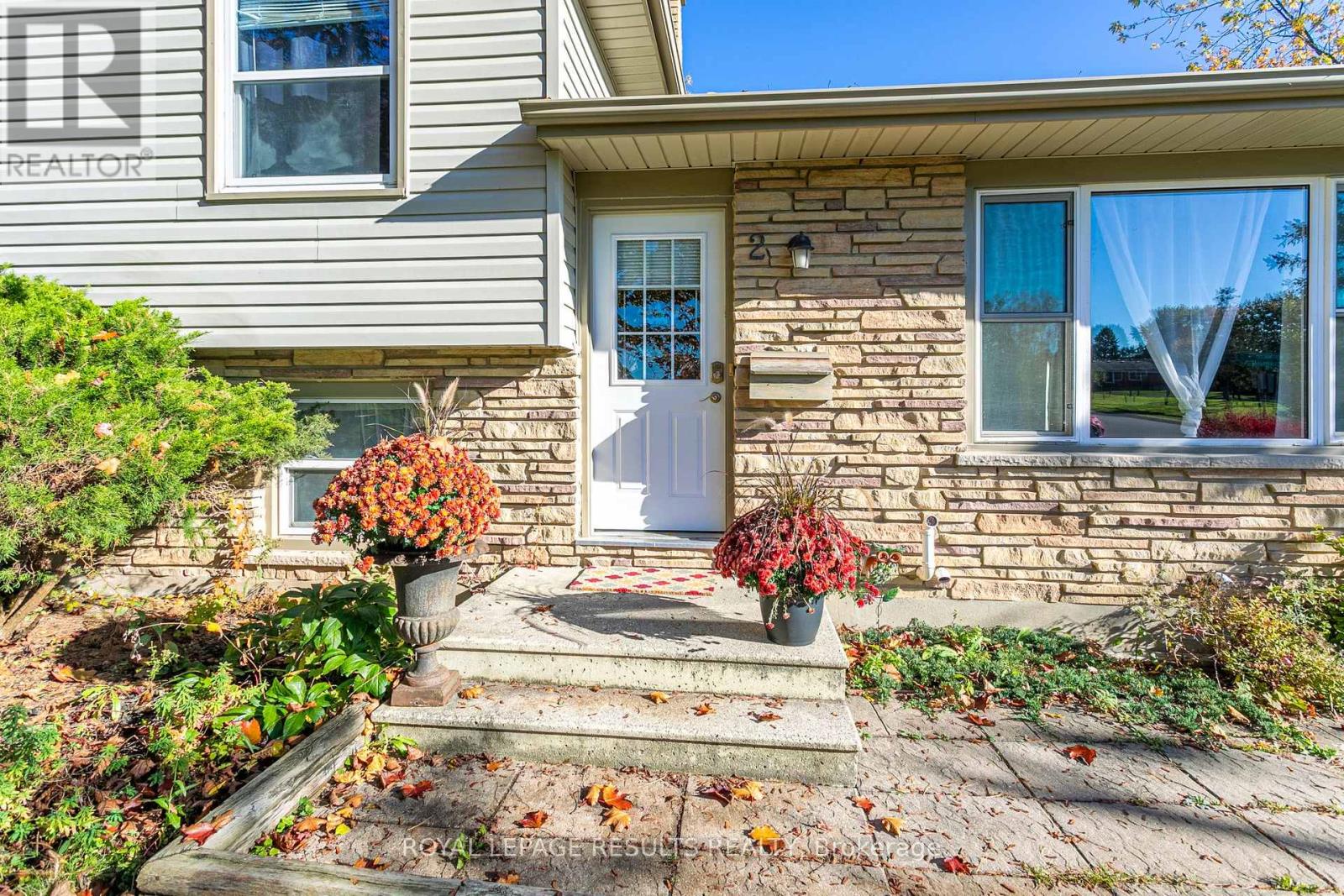 2 Northwood Place, St. Thomas, Ontario  N5P 2J4 - Photo 6 - X12688078