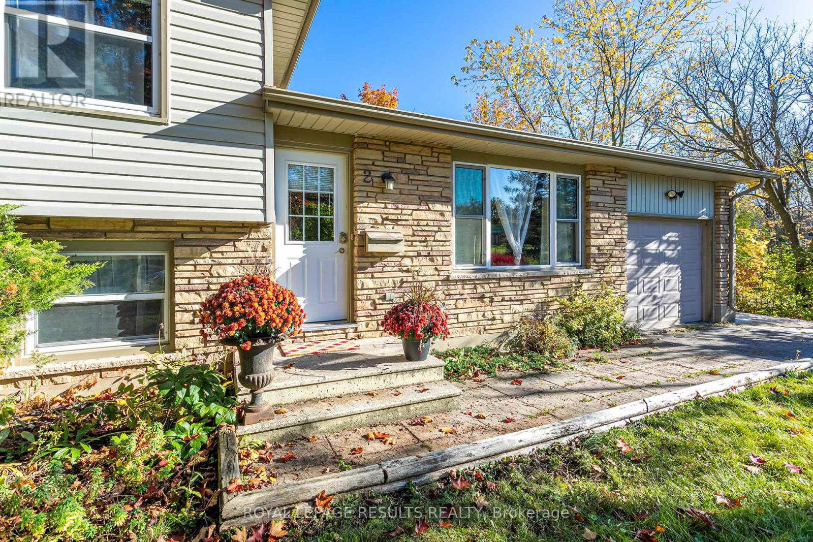 2 Northwood Place, St. Thomas, Ontario  N5P 2J4 - Photo 7 - X12688078