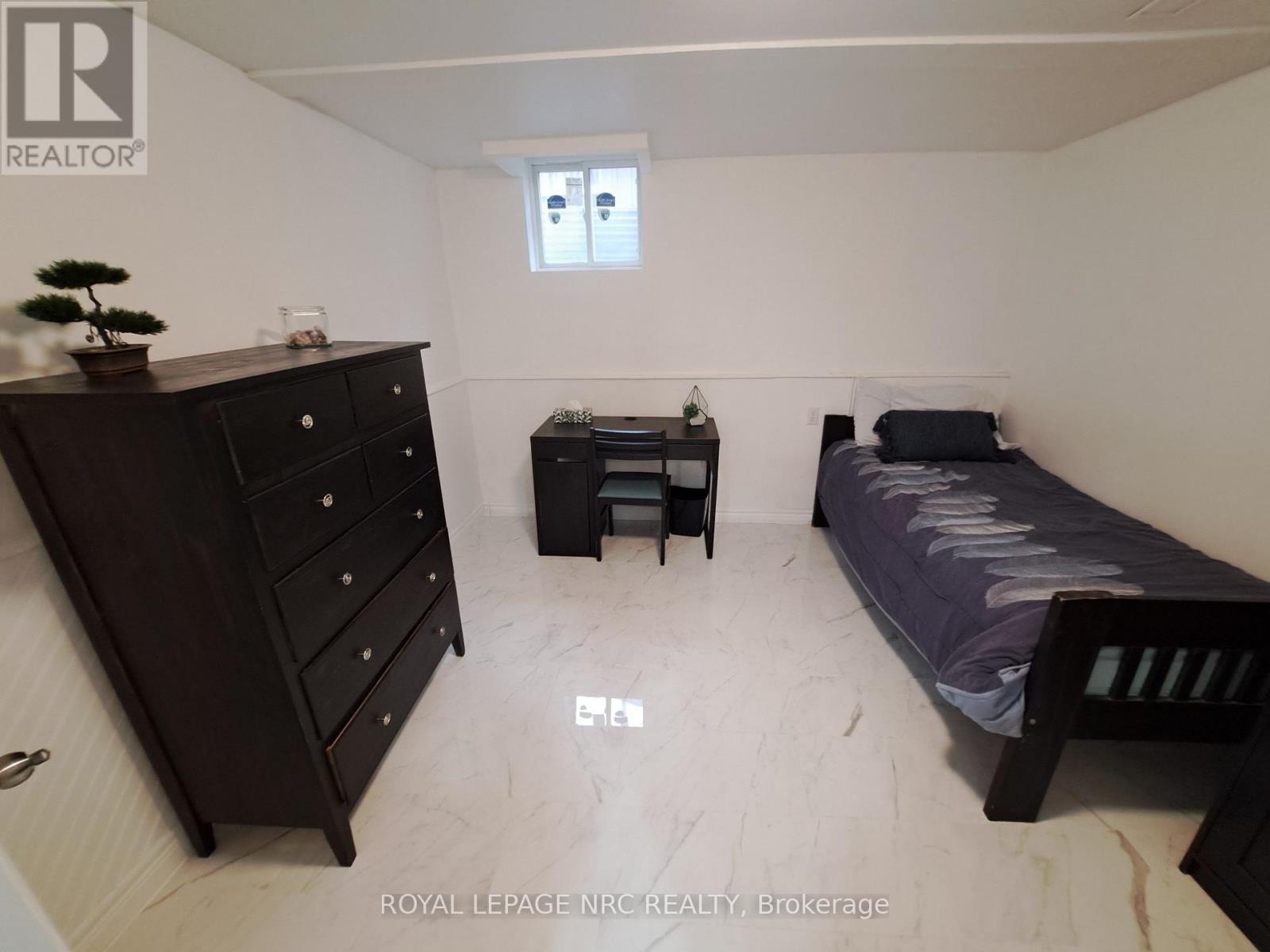 51 Briarsdale Crescent, Welland, Ontario  L3C 6S7 - Photo 33 - X12602118