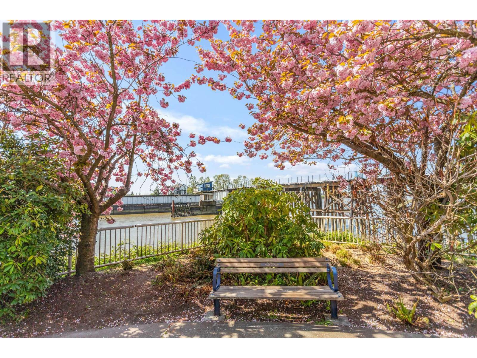 305 8 Laguna Court, New Westminster, British Columbia  V3M 6M6 - Photo 31 - R3078081