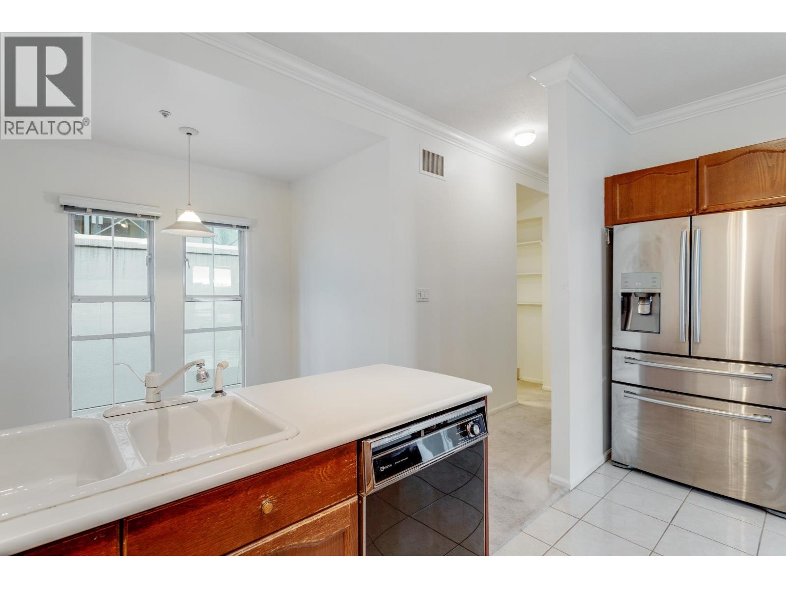 305 8 Laguna Court, New Westminster, British Columbia  V3M 6M6 - Photo 11 - R3078081