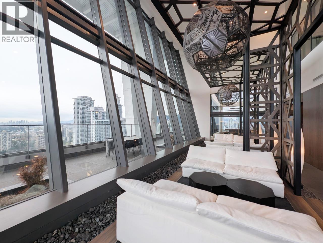 807 450 Westview Street, Coquitlam, British Columbia  V3K 6C3 - Photo 3 - R3078218