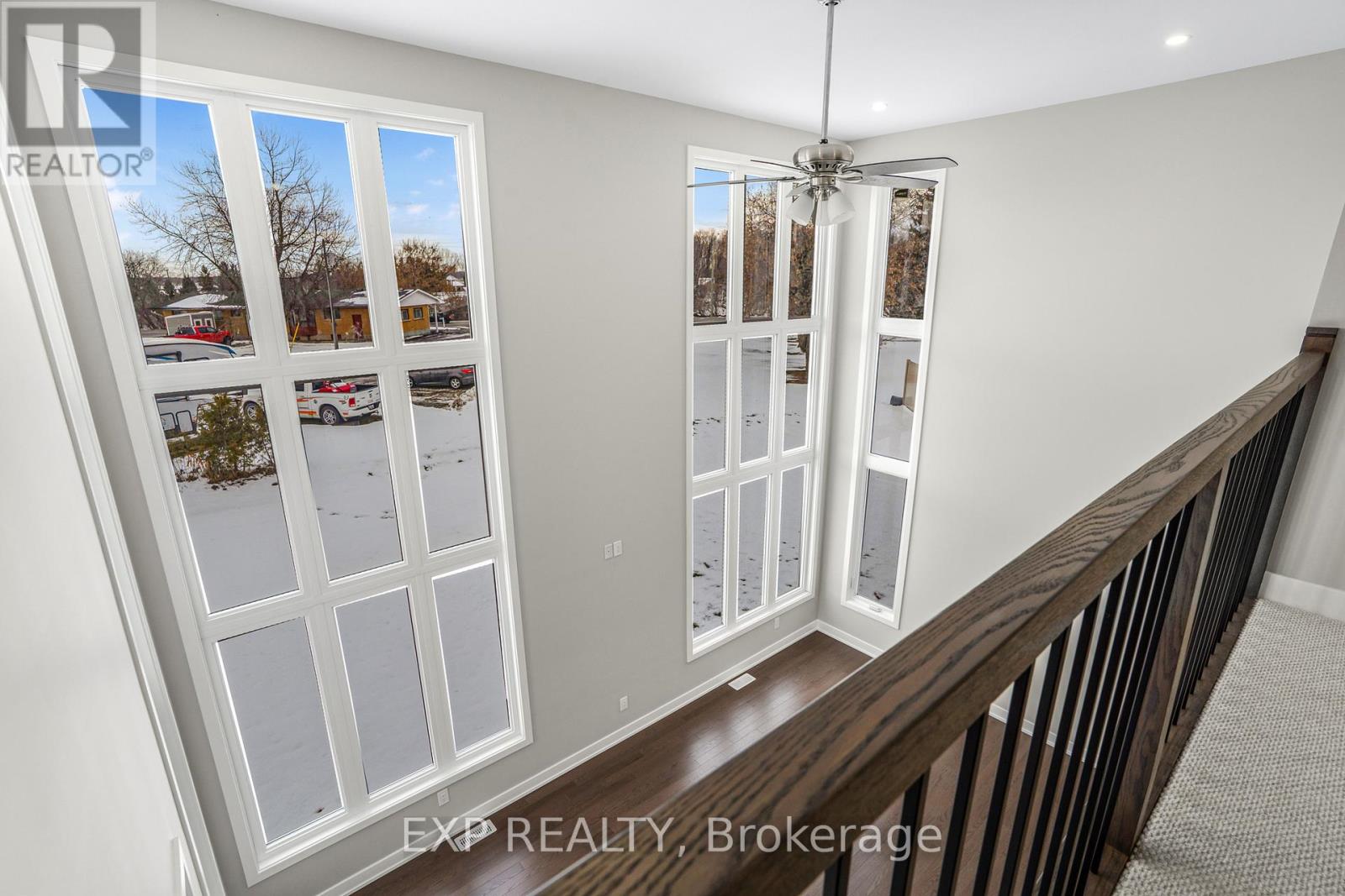 63 Chateauguay Street, Russell, Ontario  K0A 1W0 - Photo 21 - X12688048