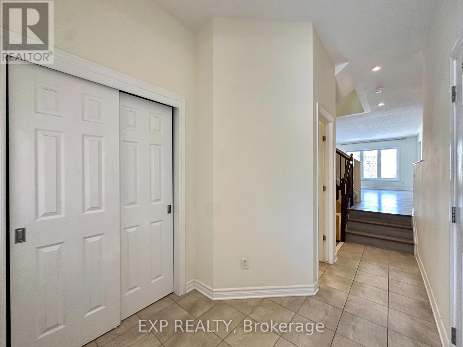 3353 Woodroffe Avenue, Ottawa, Ontario  K2G 4P4 - Photo 3 - X12688080