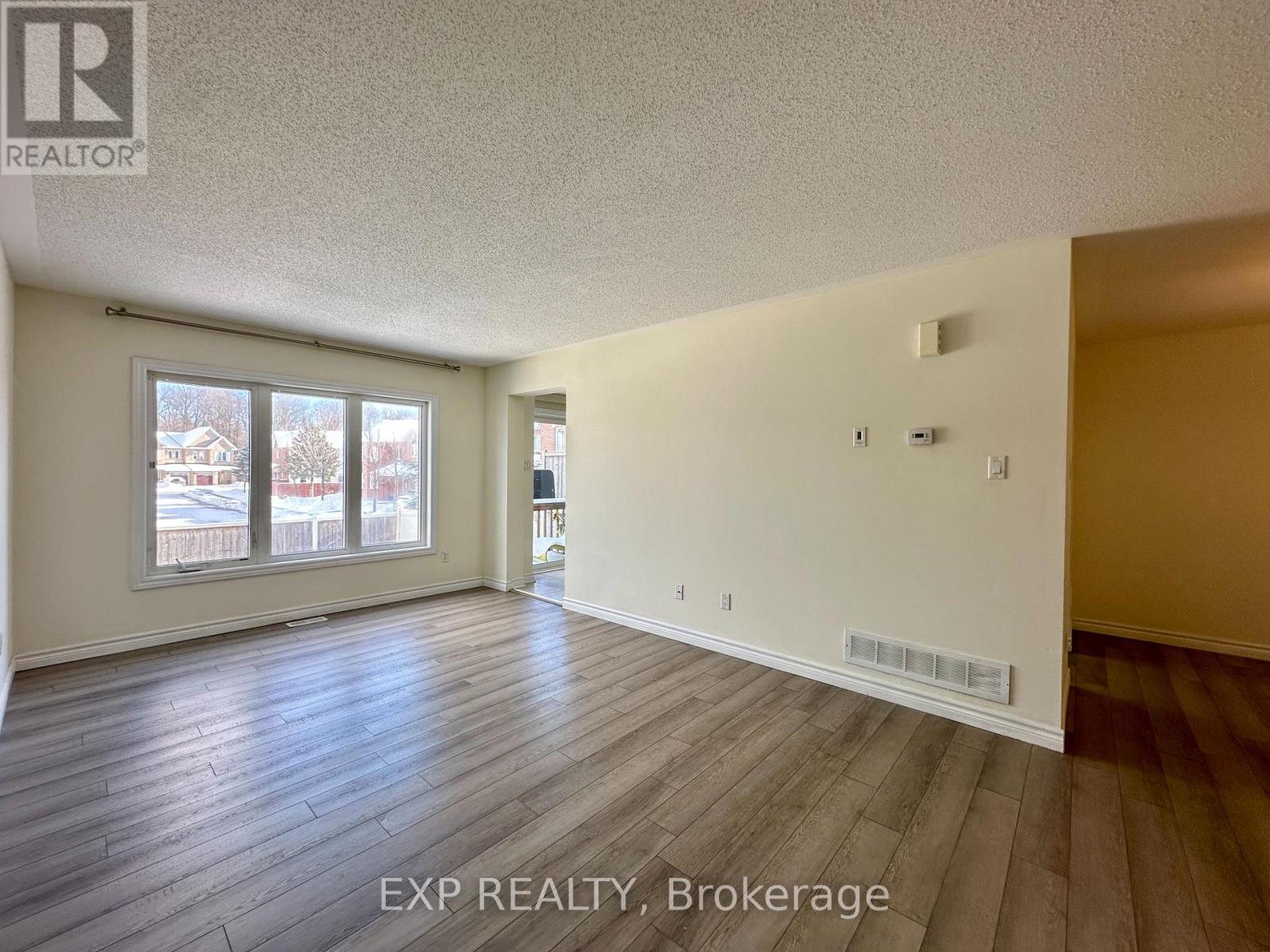 3353 Woodroffe Avenue, Ottawa, Ontario  K2G 4P4 - Photo 5 - X12688080