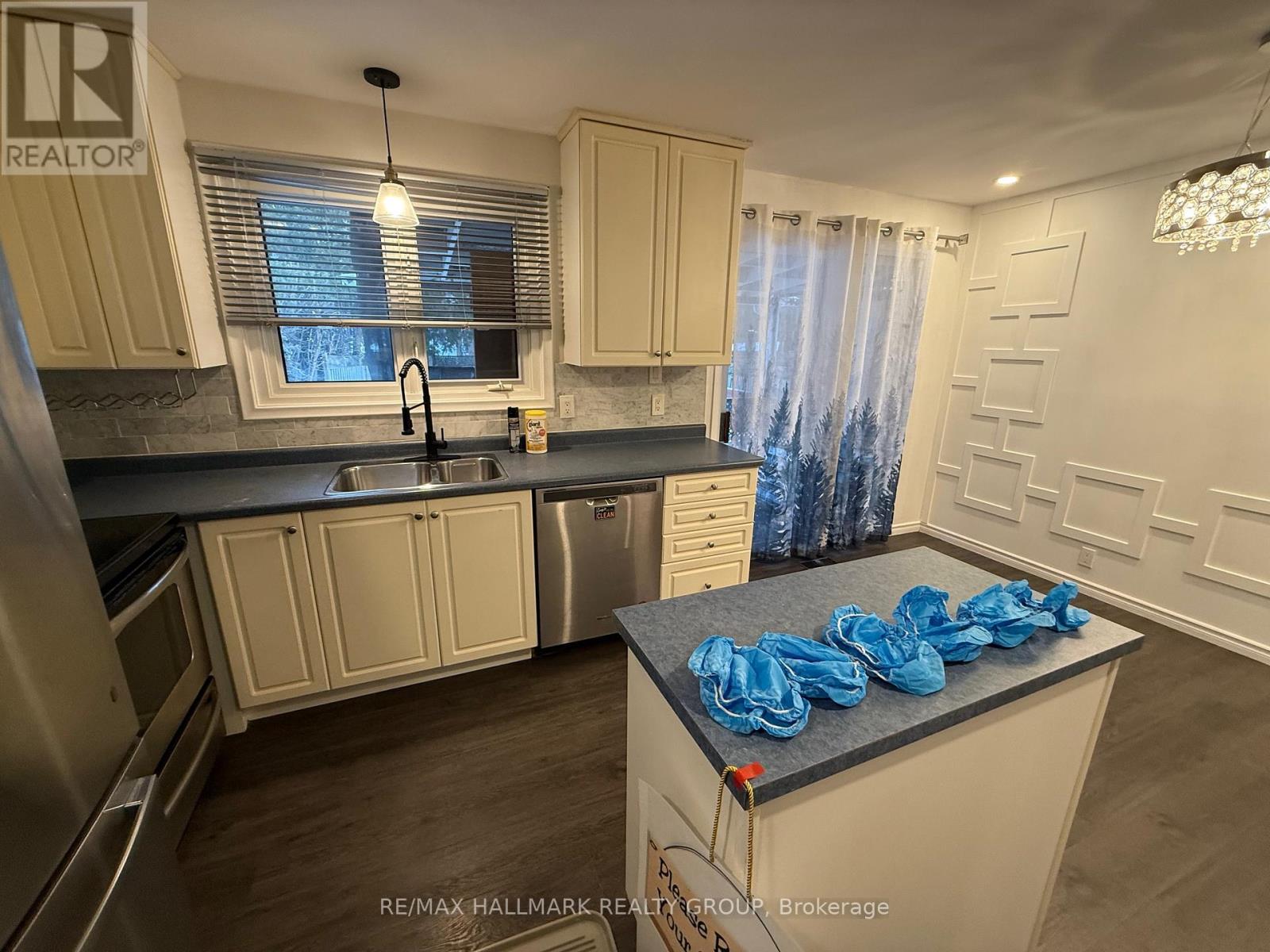 2197 Urbandale Drive, Ottawa, Ontario  K1G 3G2 - Photo 12 - X12688114