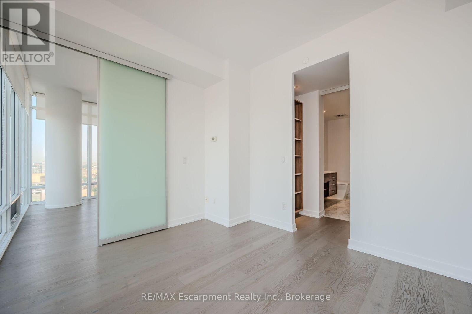 2816 - 488 University Avenue, Toronto, Ontario  M5G 0C1 - Photo 16 - C12688104