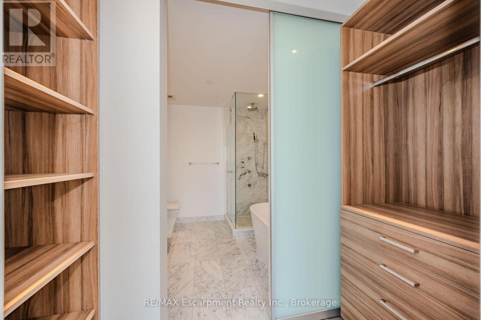 2816 - 488 University Avenue, Toronto, Ontario  M5G 0C1 - Photo 18 - C12688104