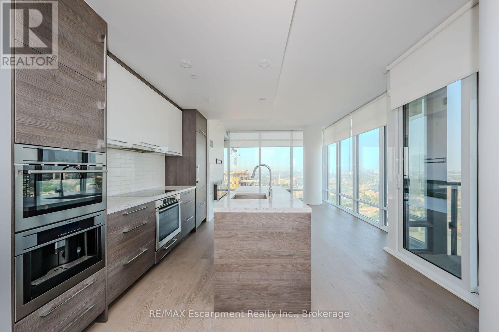 2816 - 488 University Avenue, Toronto, Ontario  M5G 0C1 - Photo 8 - C12688104