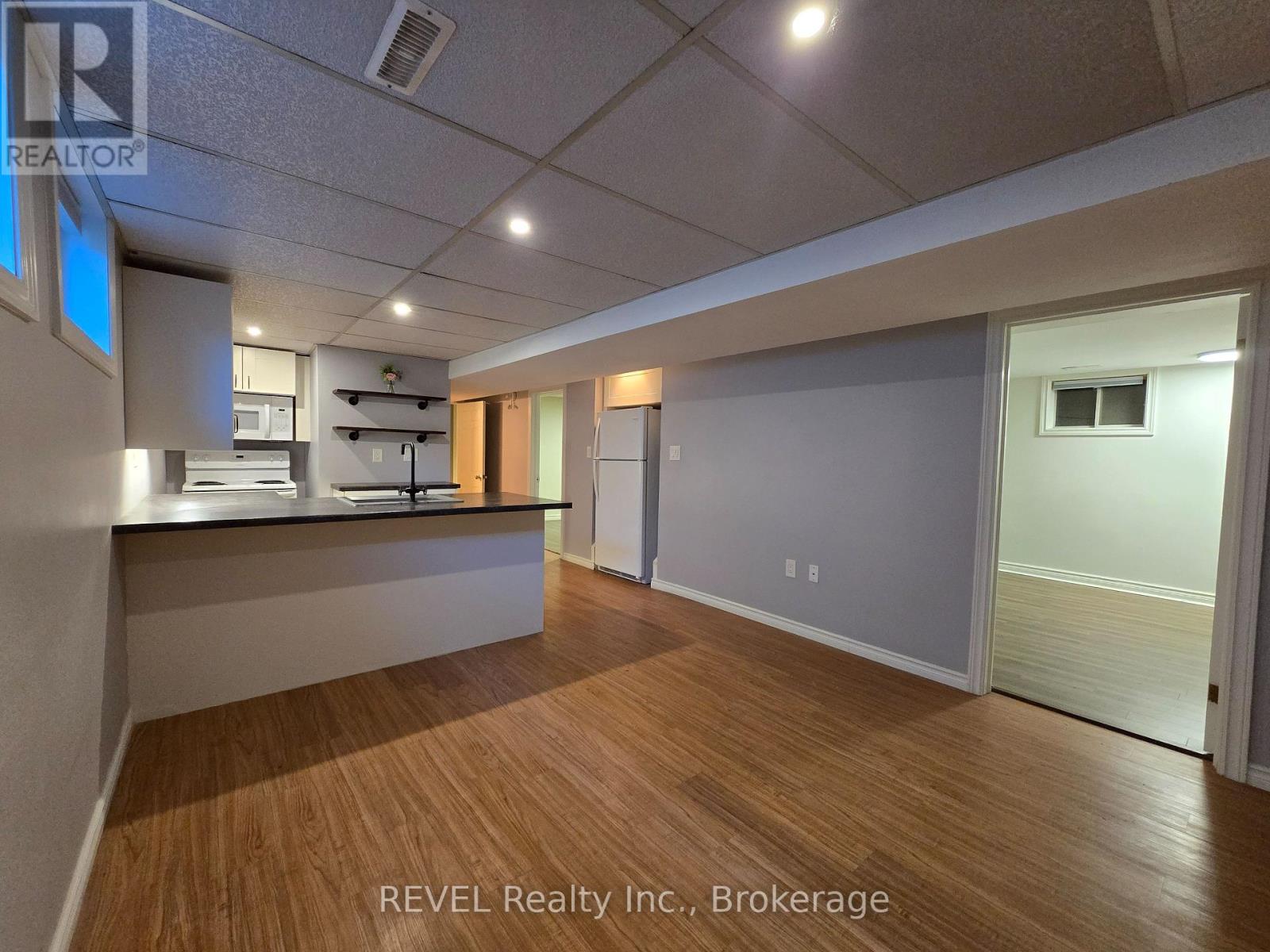 Lower Level - 33 Dundas Crescent, St. Catharines, Ontario  L2T 1T4 - Photo 11 - X12687962