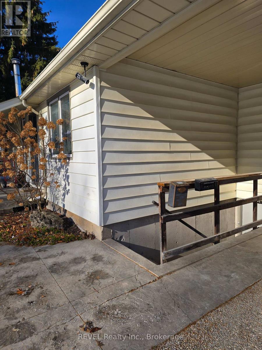 Lower Level - 33 Dundas Crescent, St. Catharines, Ontario  L2T 1T4 - Photo 16 - X12687962