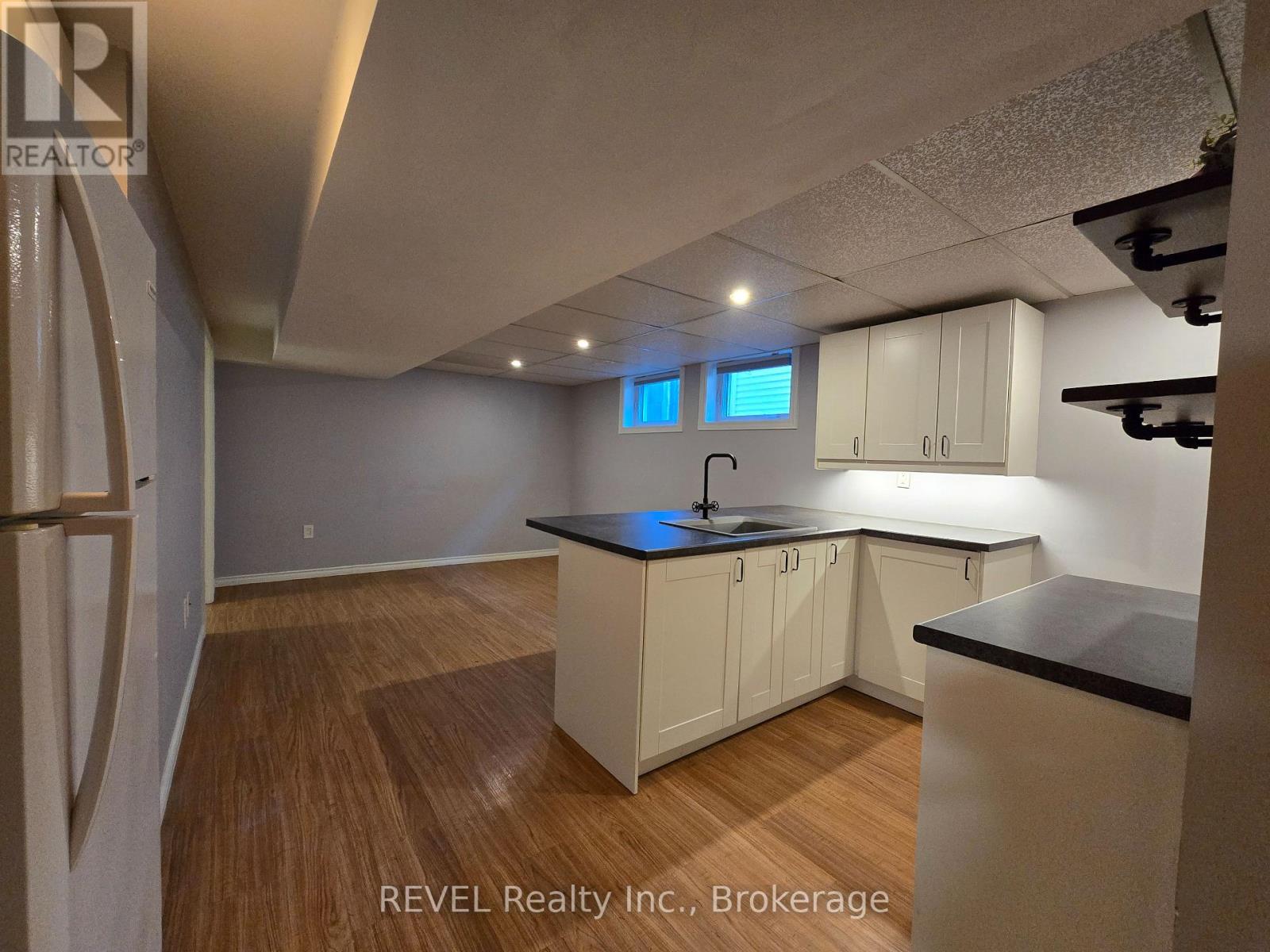 Lower Level - 33 Dundas Crescent, St. Catharines, Ontario  L2T 1T4 - Photo 2 - X12687962