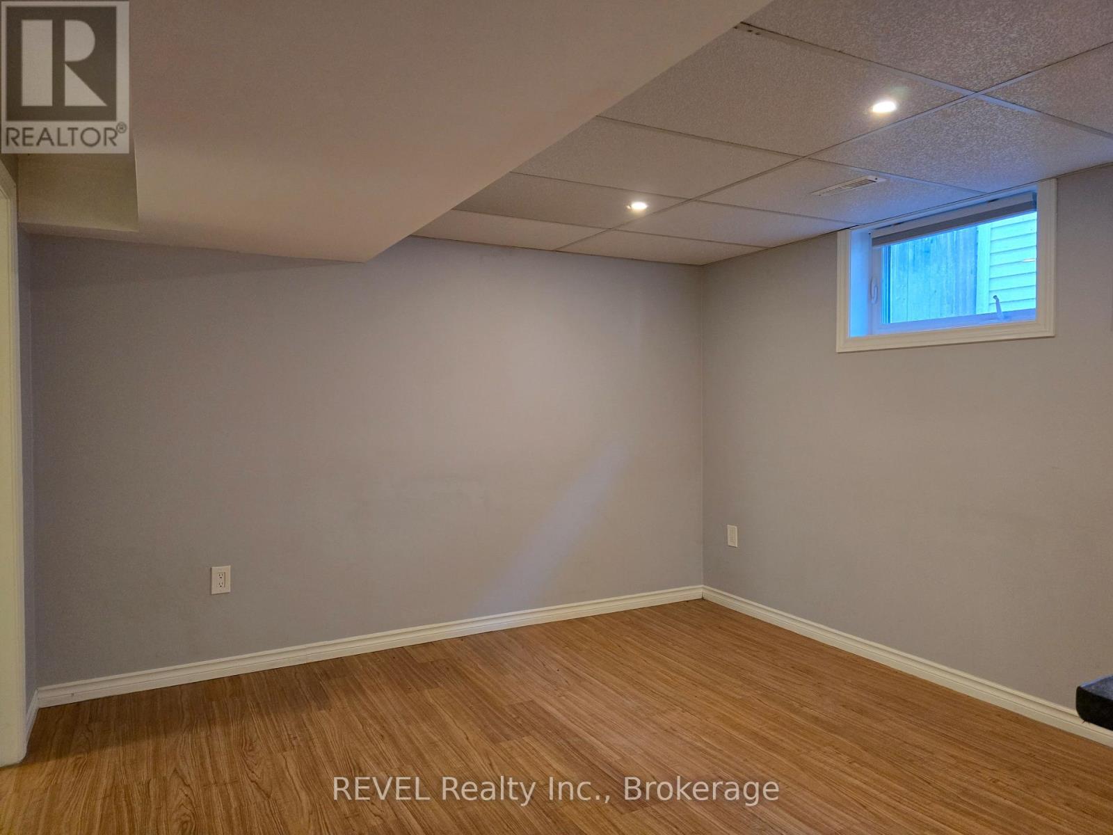 Lower Level - 33 Dundas Crescent, St. Catharines, Ontario  L2T 1T4 - Photo 5 - X12687962