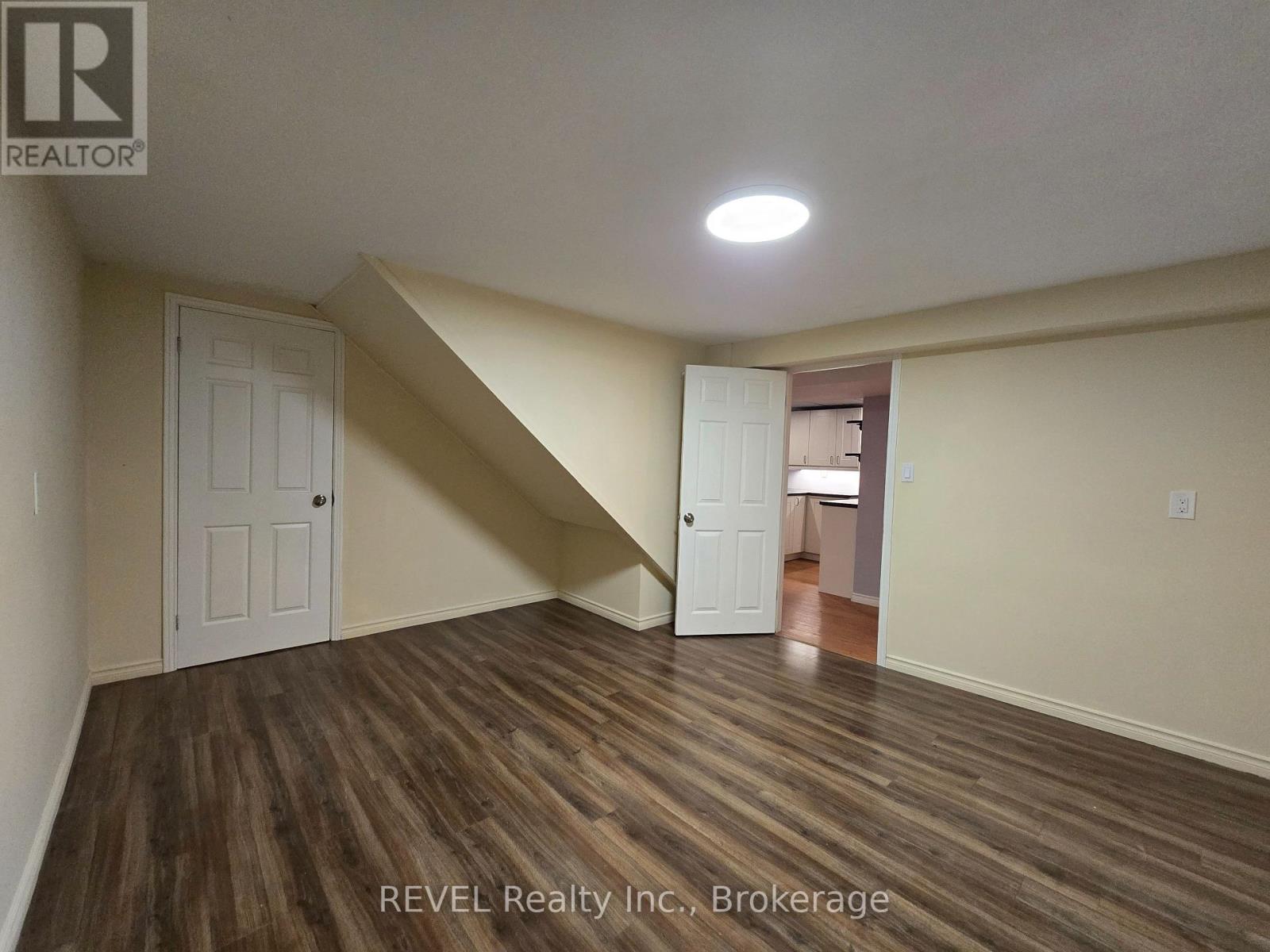 Lower Level - 33 Dundas Crescent, St. Catharines, Ontario  L2T 1T4 - Photo 8 - X12687962