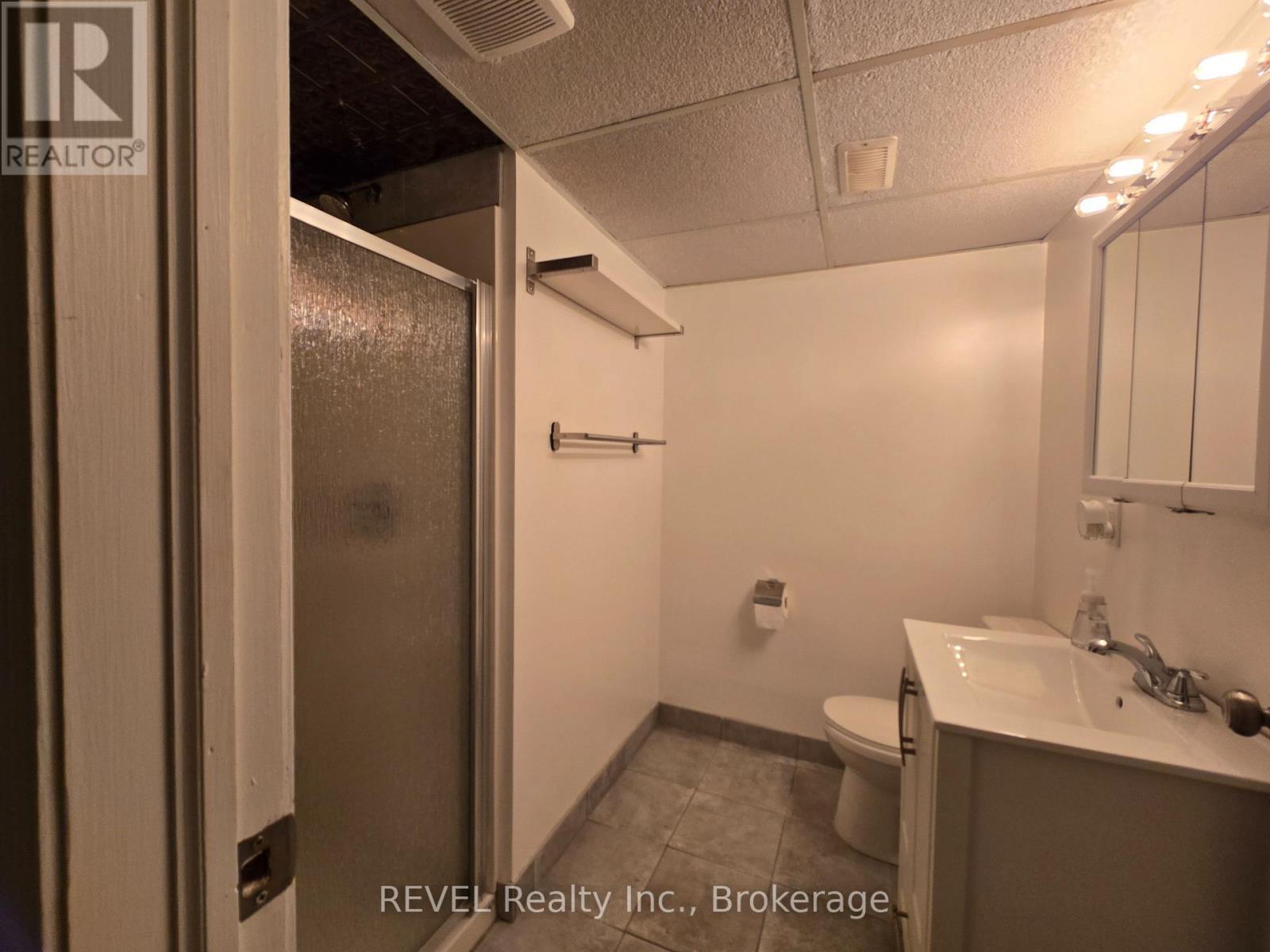 Lower Level - 33 Dundas Crescent, St. Catharines, Ontario  L2T 1T4 - Photo 9 - X12687962