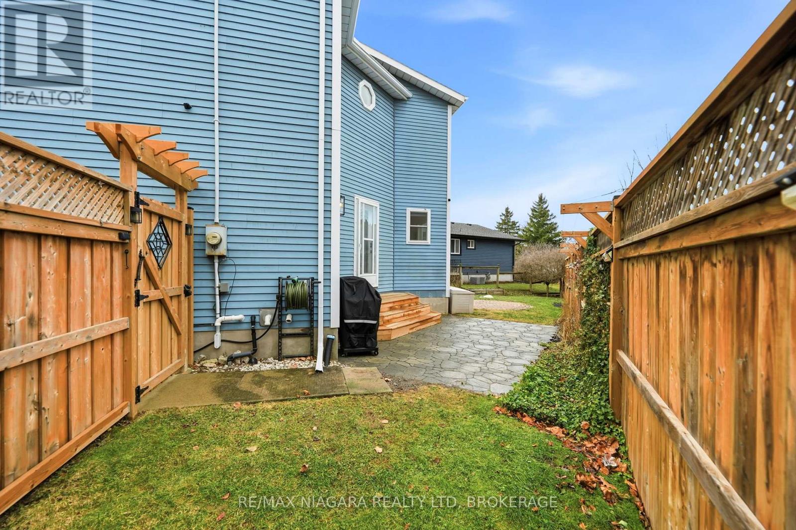 507 Niagara Street, St. Catharines, Ontario  L2M 3P4 - Photo 35 - X12688074