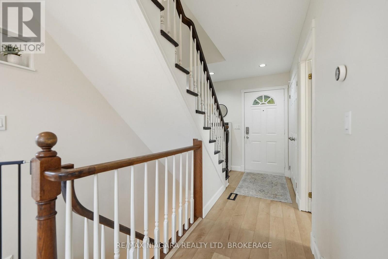 507 Niagara Street, St. Catharines, Ontario  L2M 3P4 - Photo 5 - X12688074