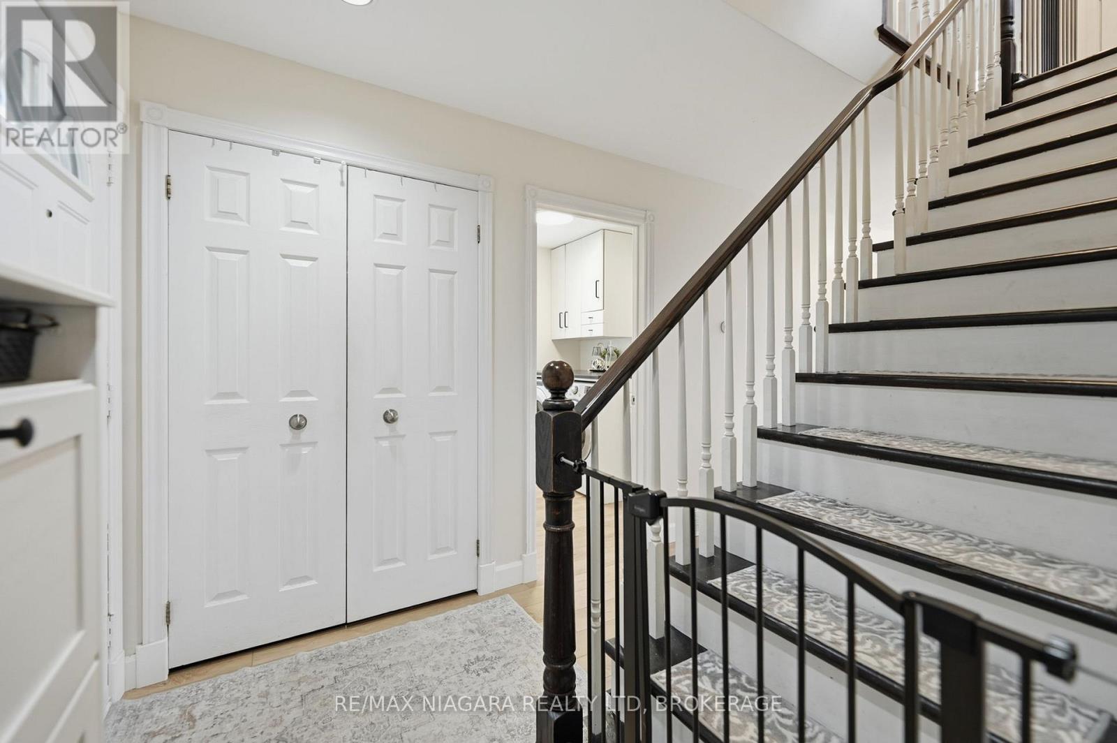 507 Niagara Street, St. Catharines, Ontario  L2M 3P4 - Photo 7 - X12688074