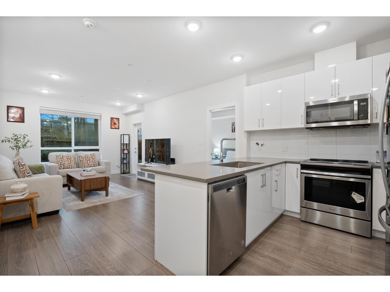 113 15351 101 Avenue, Surrey, British Columbia  V3R 0G2 - Photo 6 - R3077795