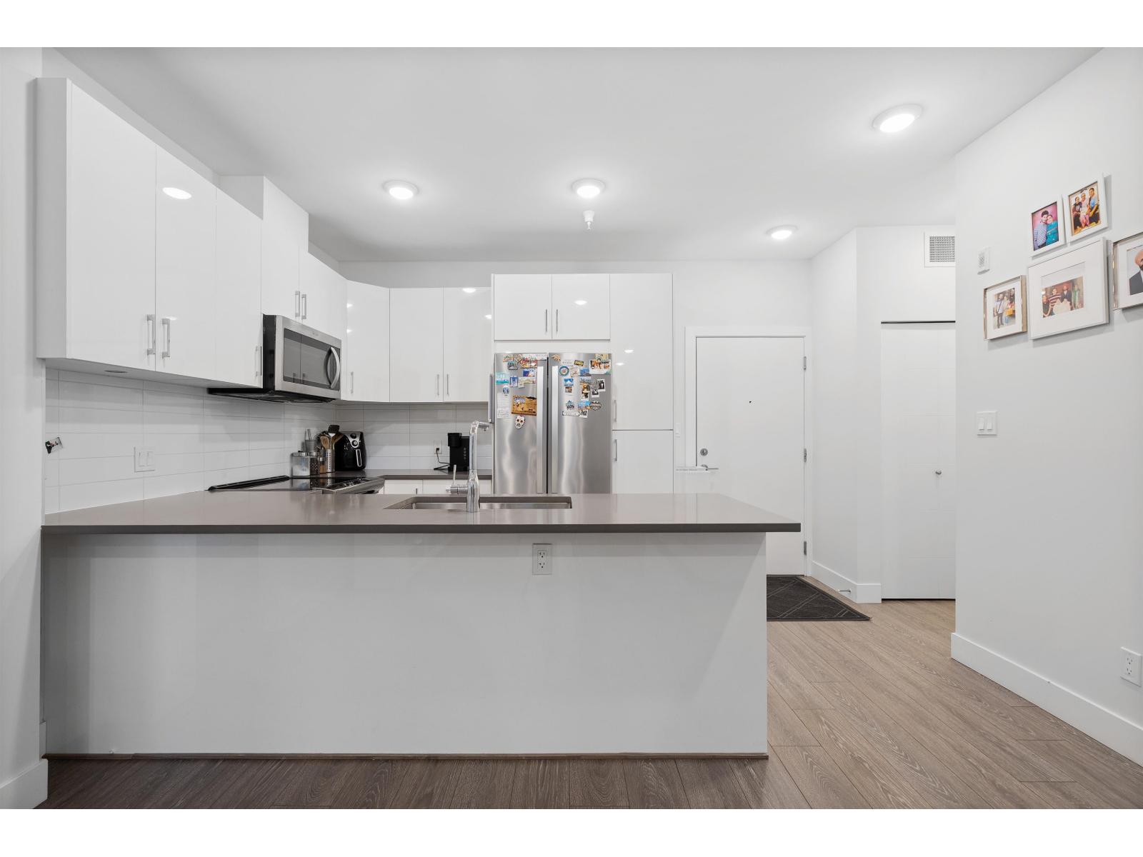 113 15351 101 Avenue, Surrey, British Columbia  V3R 0G2 - Photo 9 - R3077795