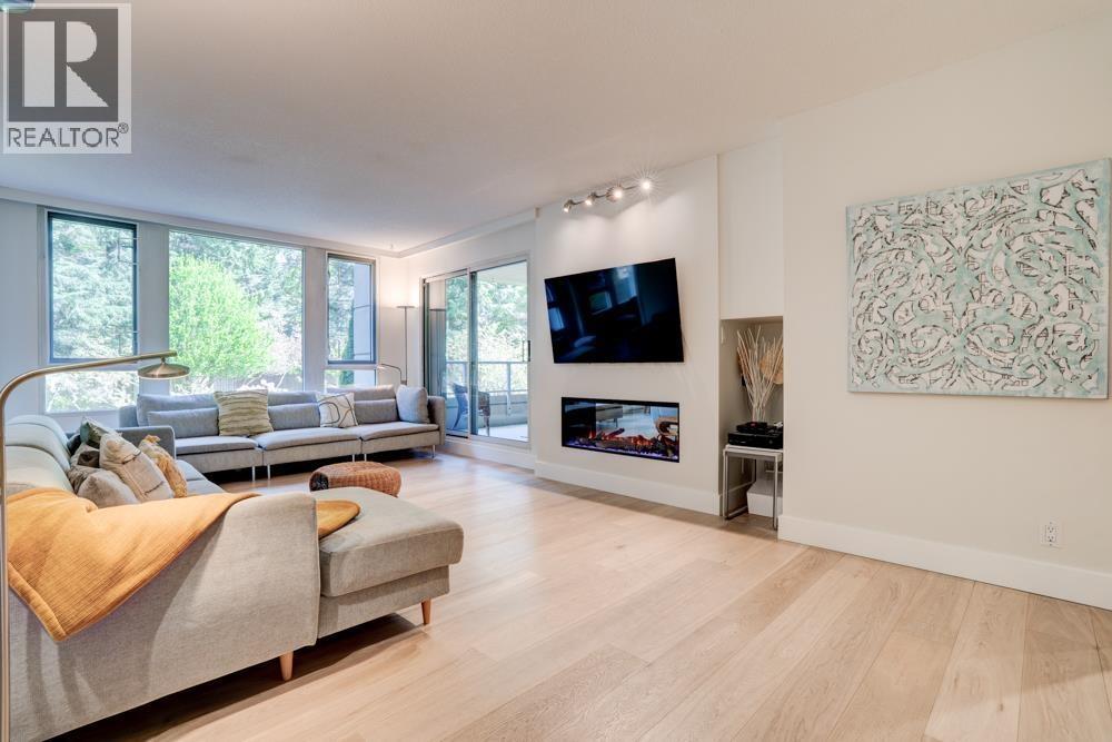 301 5775 Hampton Place, Vancouver, British Columbia  V6T 2G6 - Photo 4 - R3038813