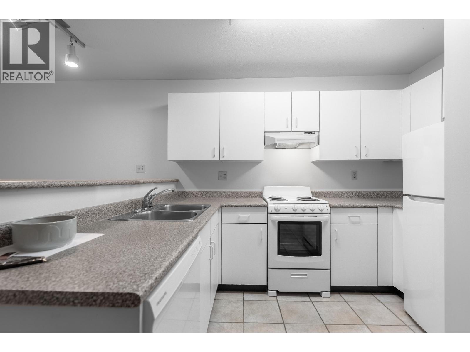 208 2255 Eton Street, Vancouver, British Columbia  V5L 1C9 - Photo 15 - R3077756
