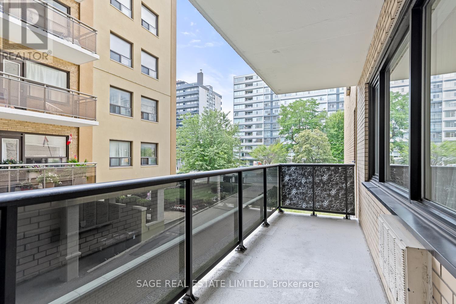 203 - 575 Avenue Road, Toronto, Ontario  M4V 2K2 - Photo 15 - C12687960